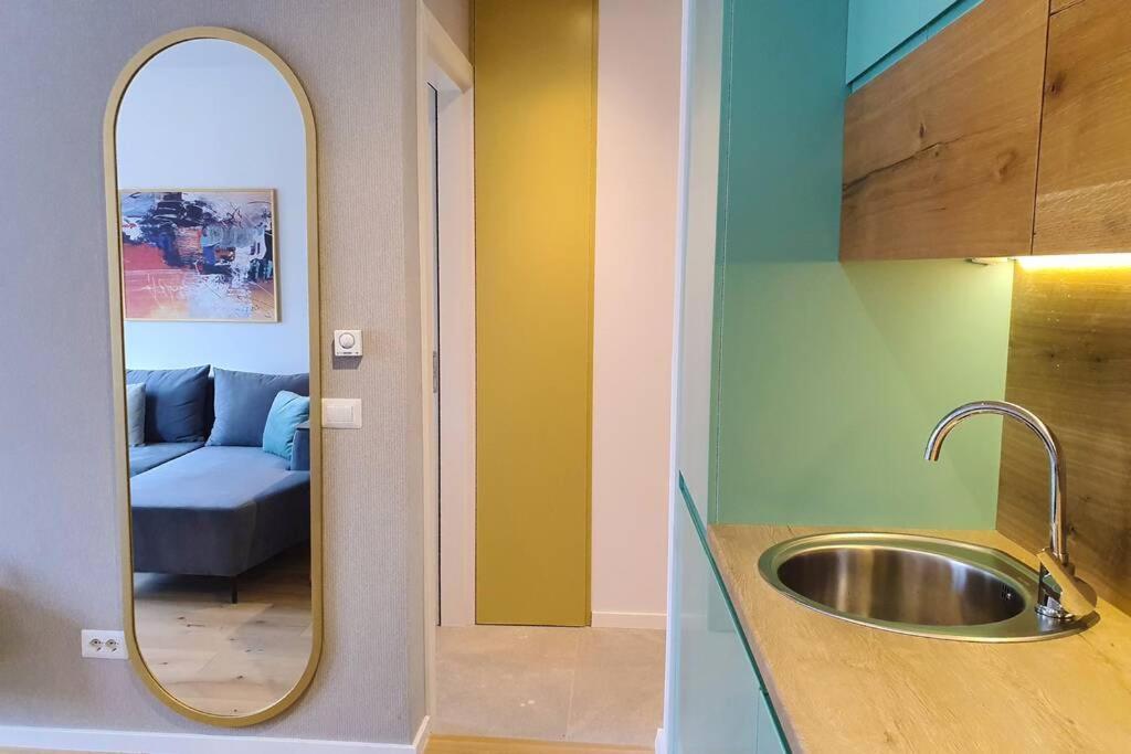 Luxury Green Apartment Priștina Exterior foto
